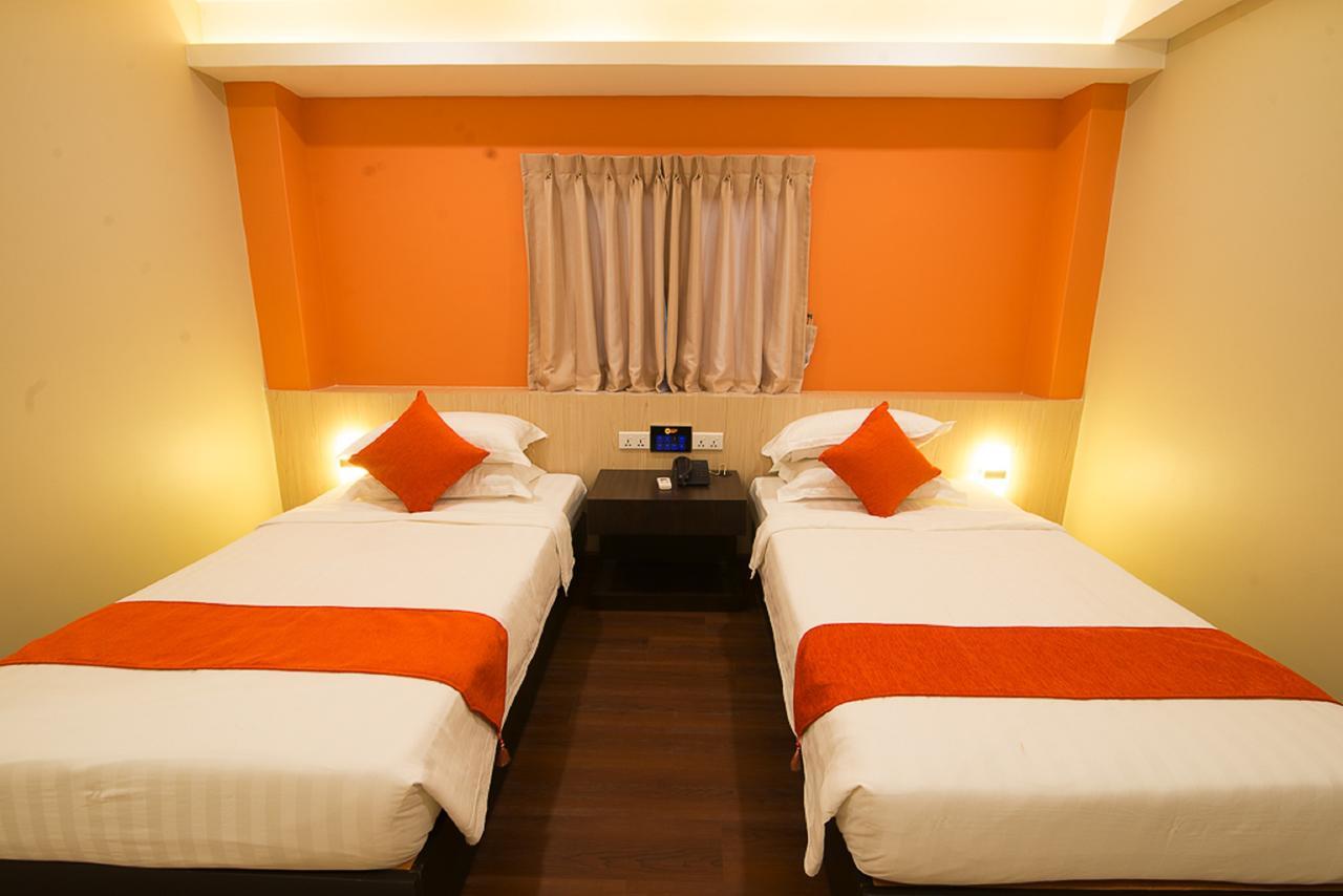 Eastern Hotel Yangon Ngoại thất bức ảnh