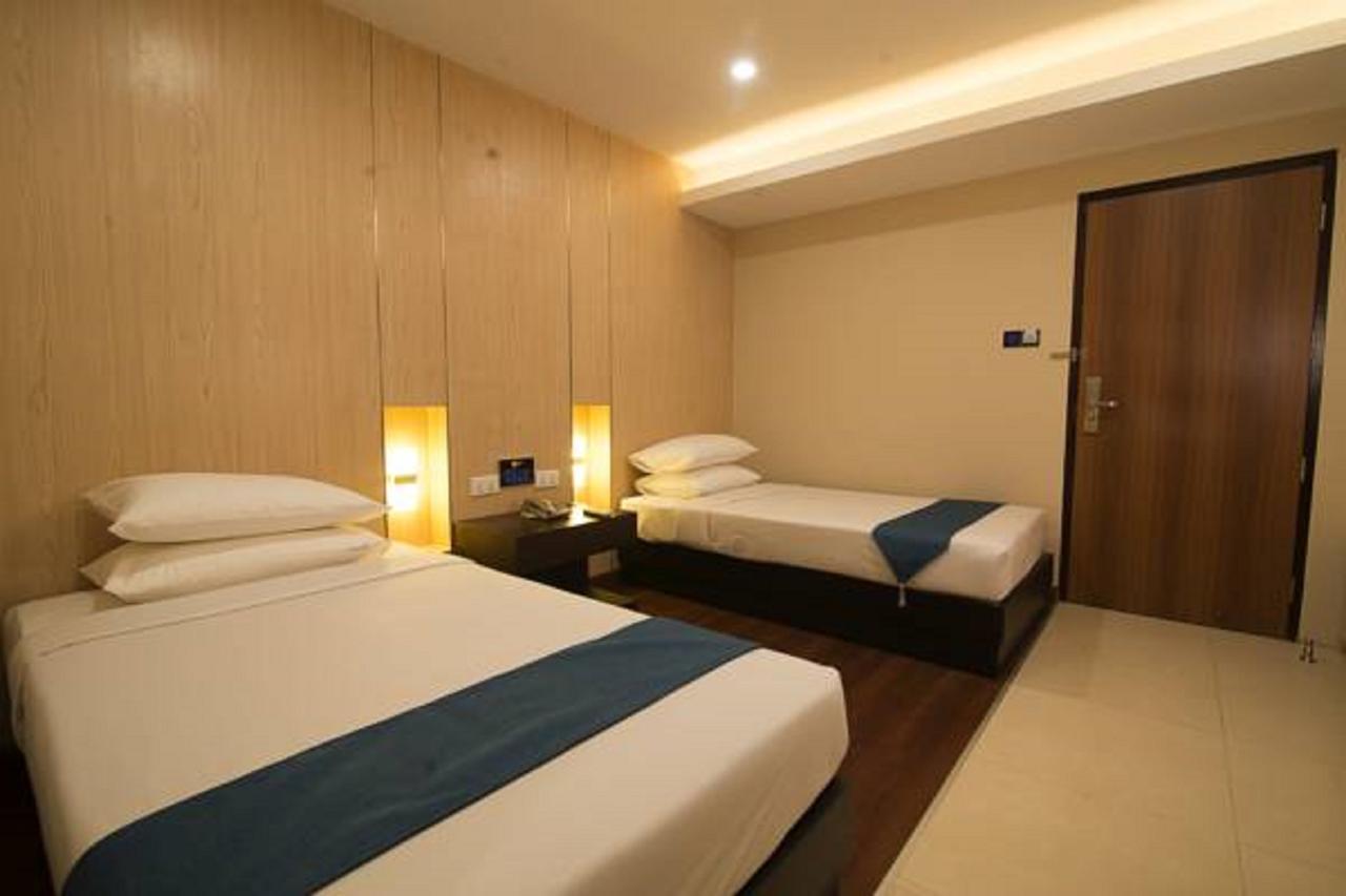 Eastern Hotel Yangon Ngoại thất bức ảnh